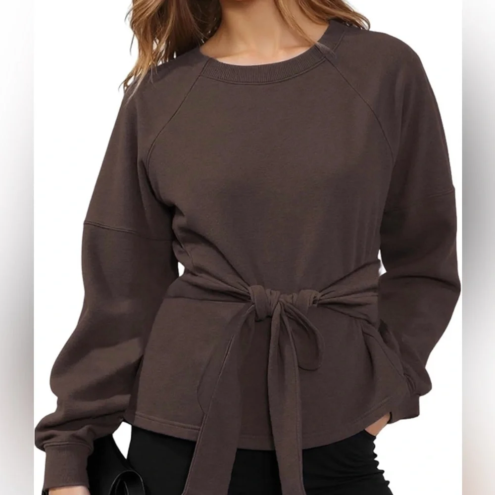 Women’s Fashion Crewneck Tie Knot Sweatshirt Pullover Sz M NWT - Picture 1 of 3